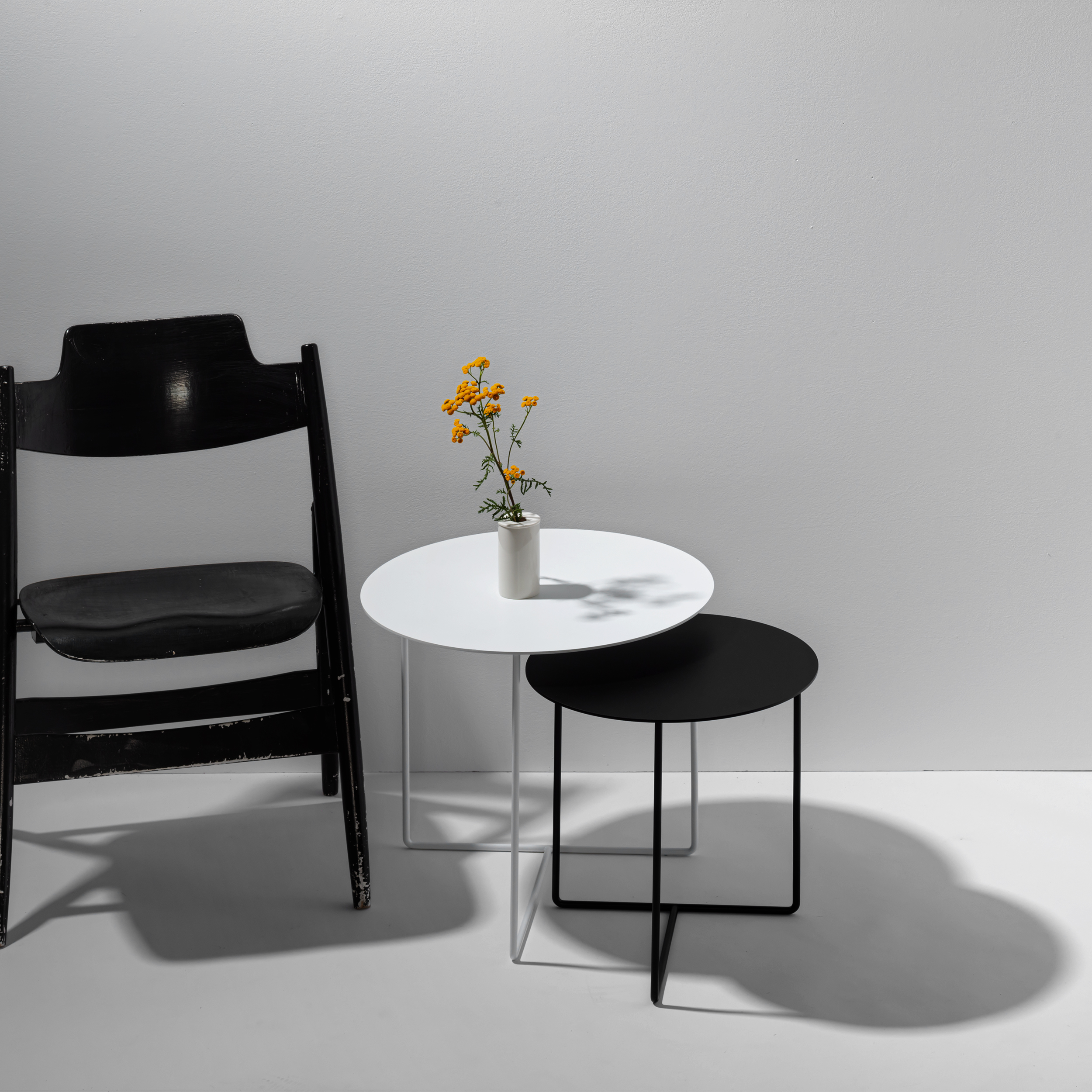SOLID 03 | SOLID 01 Beistelltisch