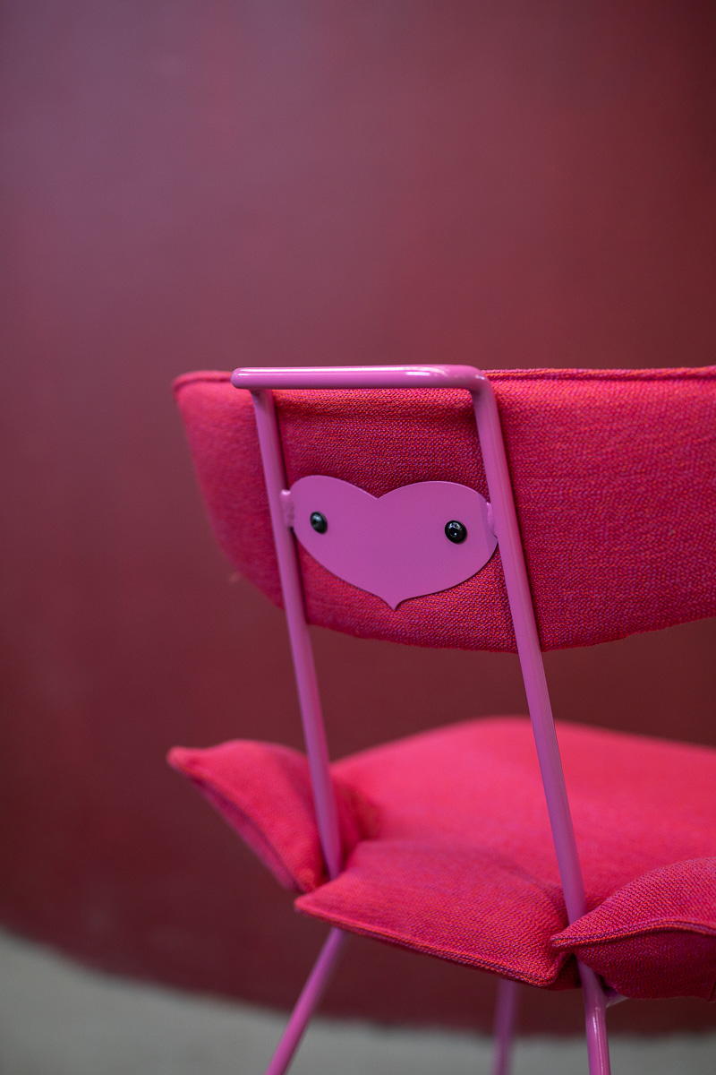 Stuhl mit Herz [Pink Edition]