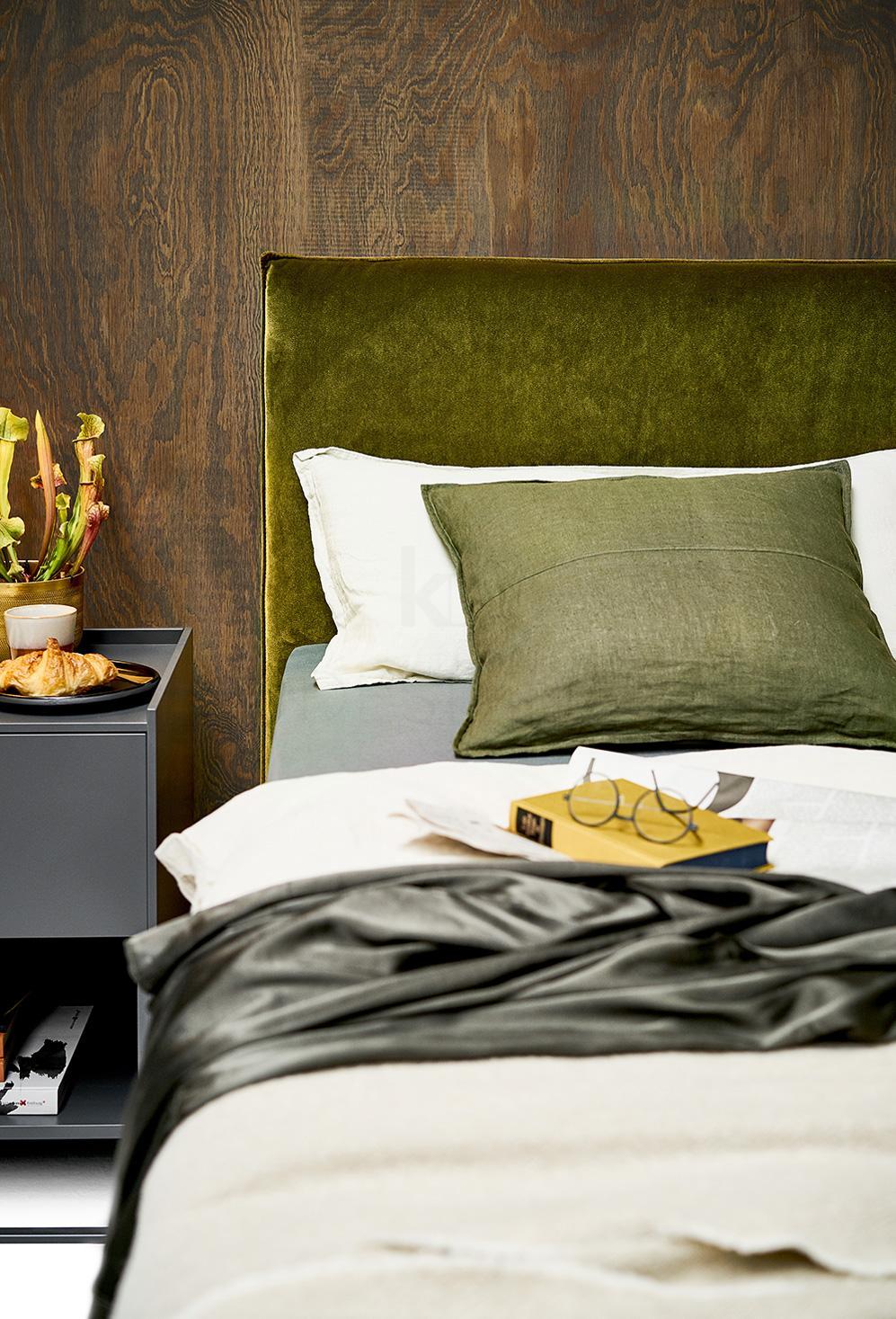 SLIM Boxspring Bett