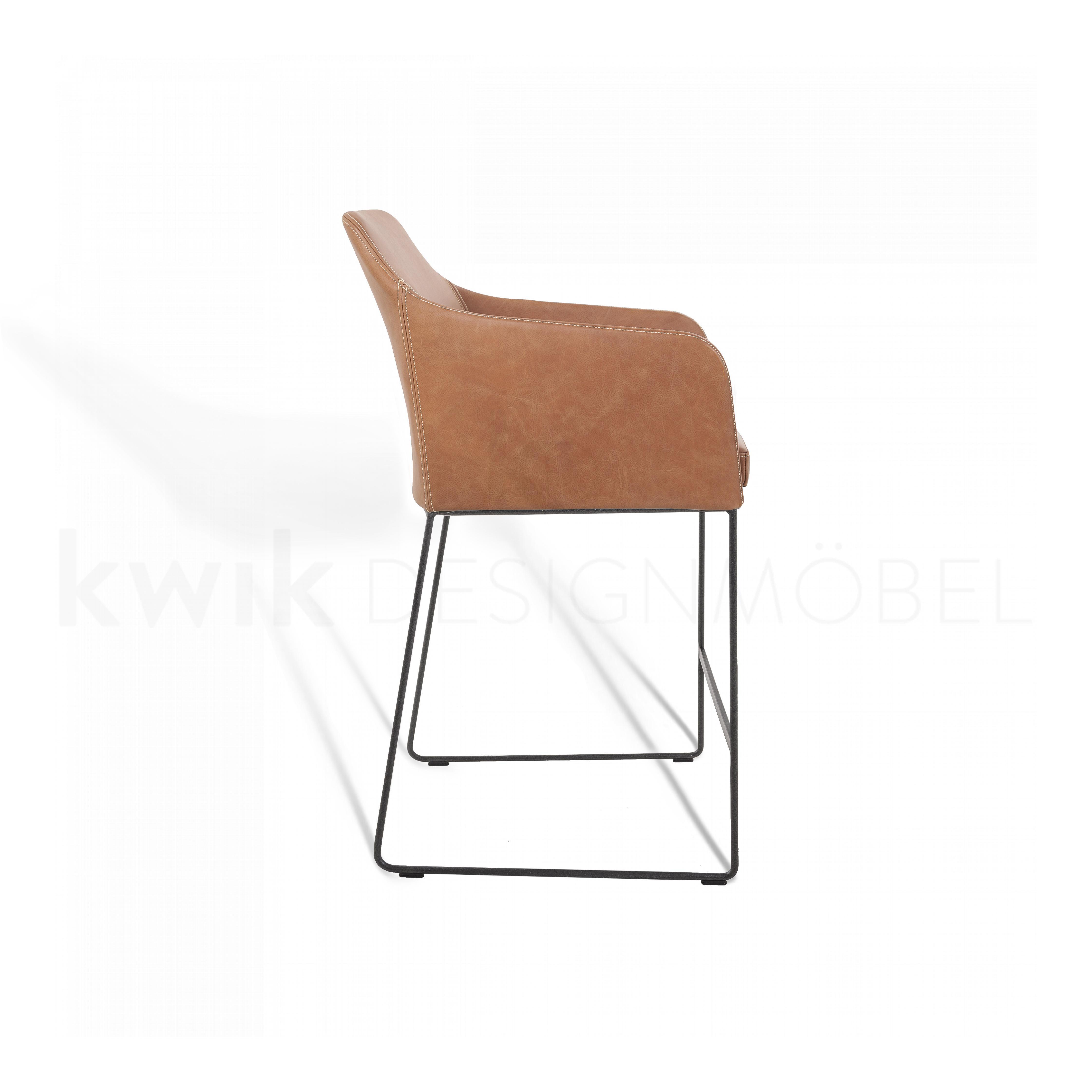 YOUMA_barst_kuf_ma_pol_KFF_03BSKWdofWlj9HH YOUMA Thekenstuhl mit Armlehnen & Drahtkufengestell