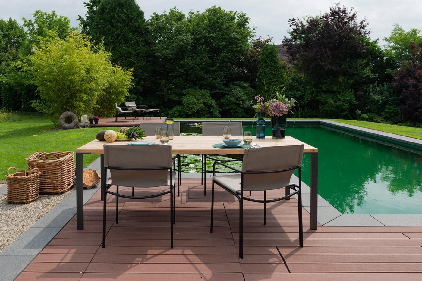 POOL OUTDOOR Armlehnenstuhl